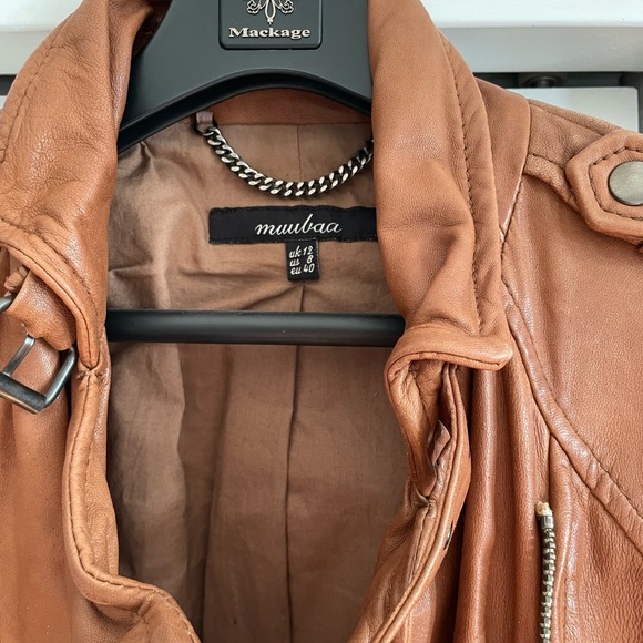 Women’s distressed leather jacket with belt and zipper - Picture 3 of 5